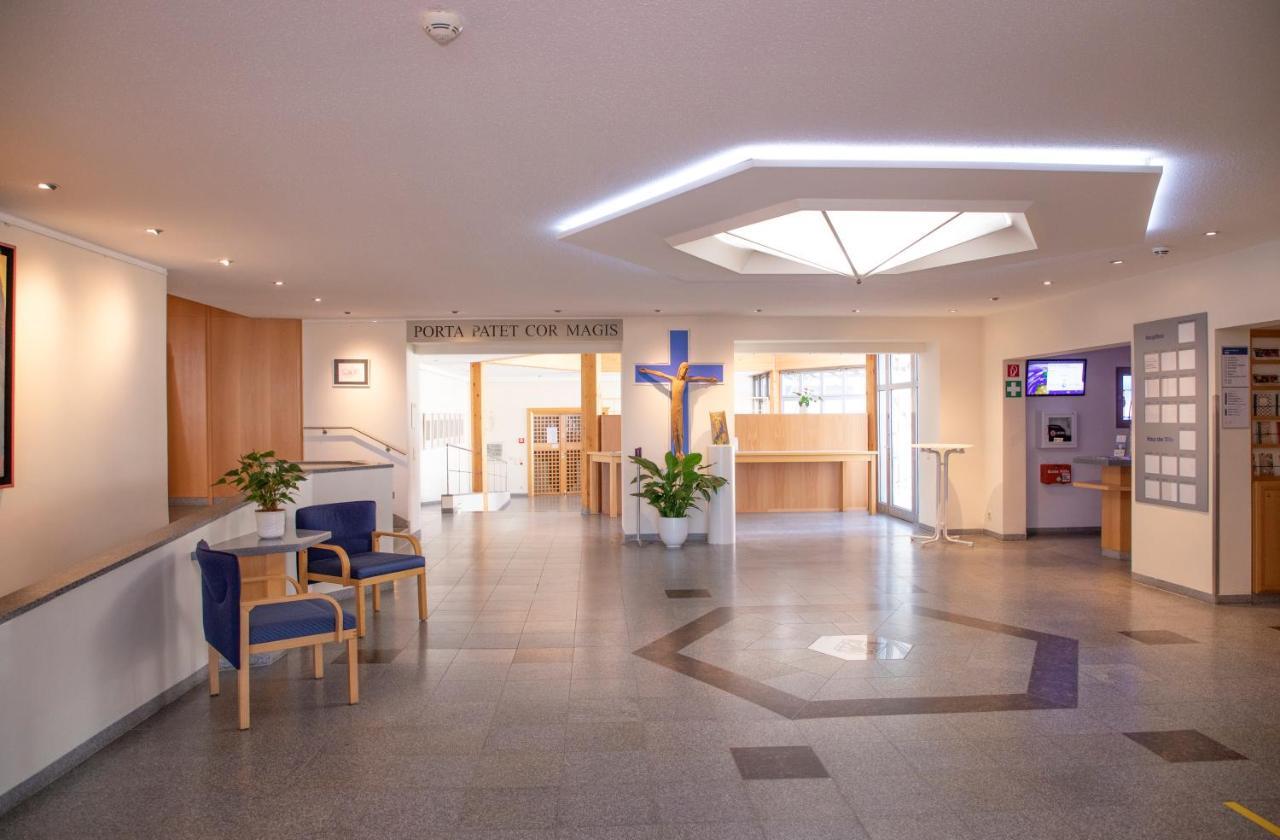 Spectrum Kirche Exerzitien-Und Bildungshaus Auf Mariahilf Passau Ngoại thất bức ảnh